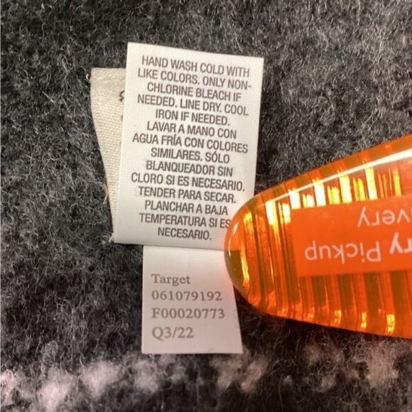 A New Day Women’s Check Winter Wrap Scarf with Tassel Fringe, Gray, OS - Picture 7 of 7